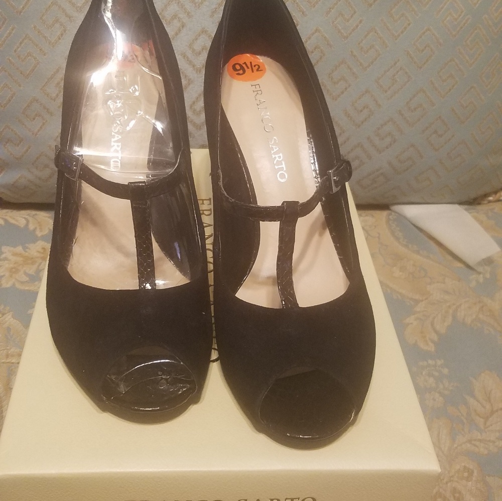 Ladies Size 9 1/2 Franco Sarto Peep Toe Shoes
